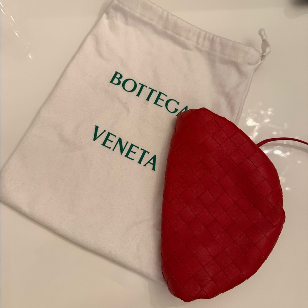 Bottega Veneta Red Intrecciato Clutch